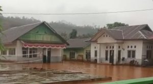Atasi Banjir , Pemdes Mandiodo Benahi Duiker