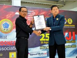 AH Thony Terima Penghargaan Saat Puncak PJI Ultah Perak Ke-25