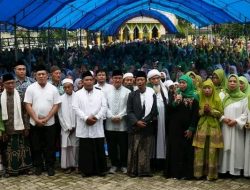 Bupati Konut Dan Ketum PP Muslimat Nu ,Hadir Dalam Rangka Halal Bilhalal Muslimat NU Sultra.