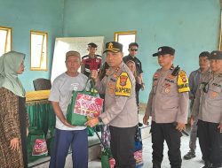 Kapolres Konut Salurkan Bansos Kepada Korban Banjir 
