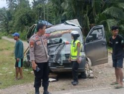 Polres Konut Gelar Olah TKP Kecelakaan Lalu Lintas Adu Banteng Mobil Pick Up di Kec. Sawa