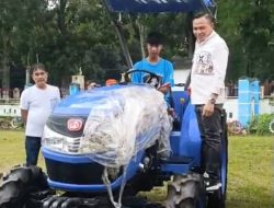 Dukung Cetak Sawah 2000 Hektar, Bupati Yusran Akbar Serahkan Alsintan 