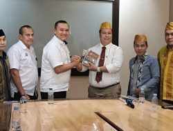DPP LAT Dan Kepala Bandara Halu oleo Sepakat Gunakan Bahasa Tolaki