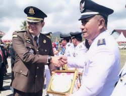 Kades Tapunopaka Raih Penghargaan Pengelolaan BUMDes Terbaik Se-Konawe Utara Jadi Kado Istimewa HUT RI Ke-81